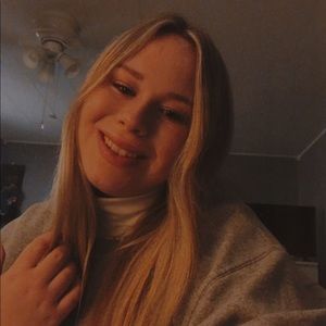 Meet your Posher, Lauren